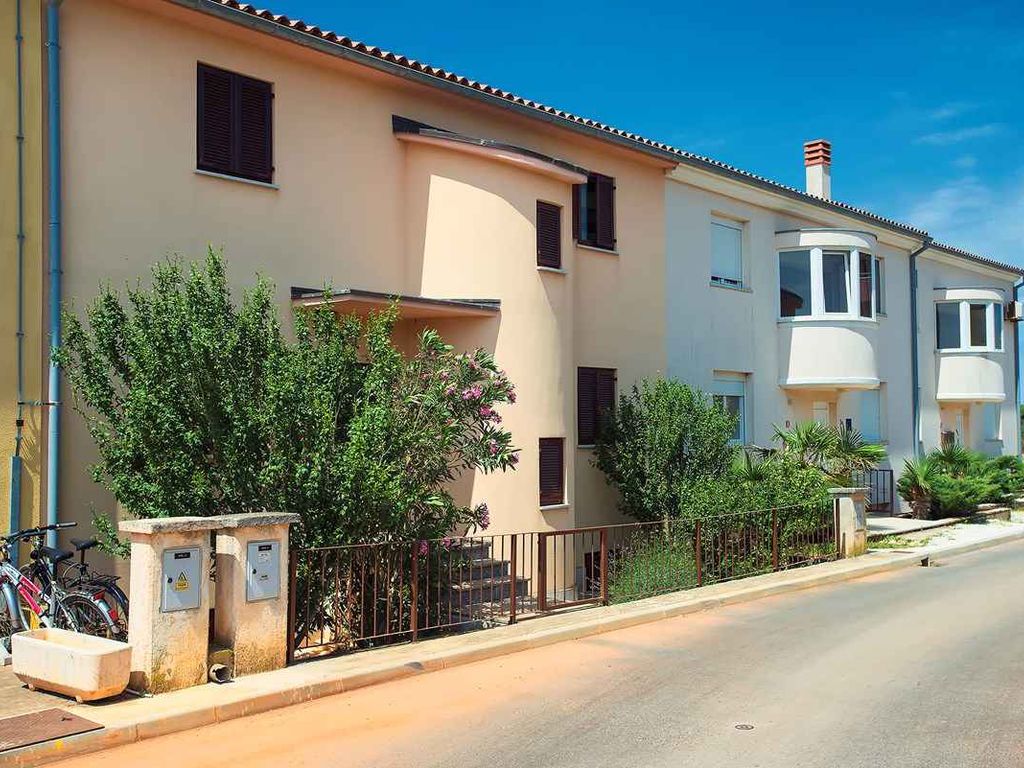 Ferienwohnung mit Terrasse und Klimaanlage