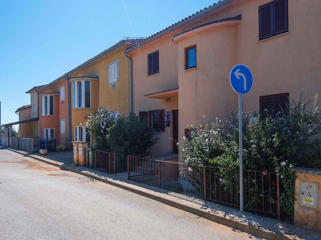 Ferienwohnung mit Balkon und Meerblick