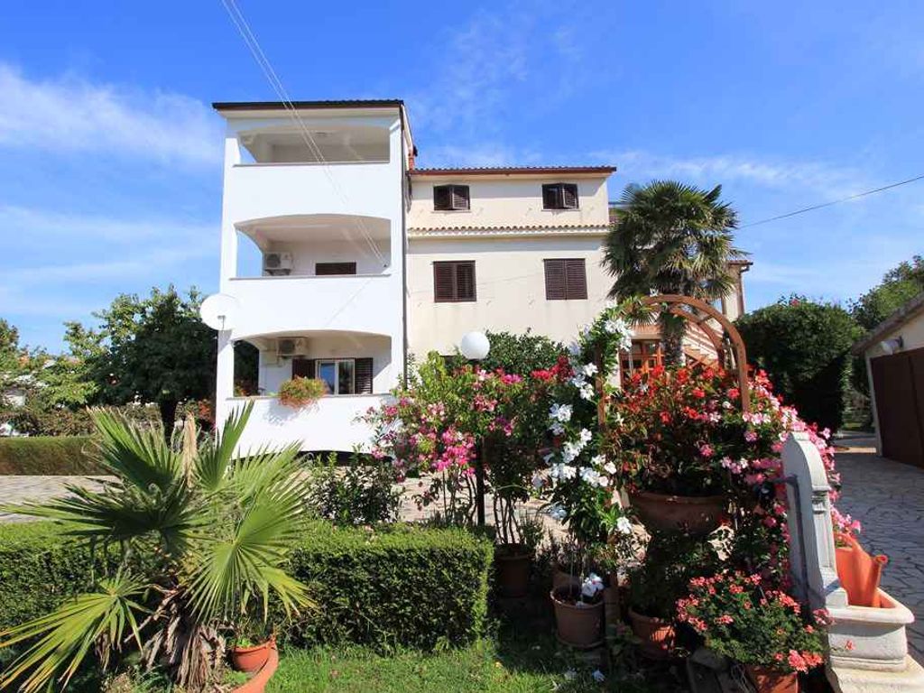 Ferienwohnung mit Garten und Grill