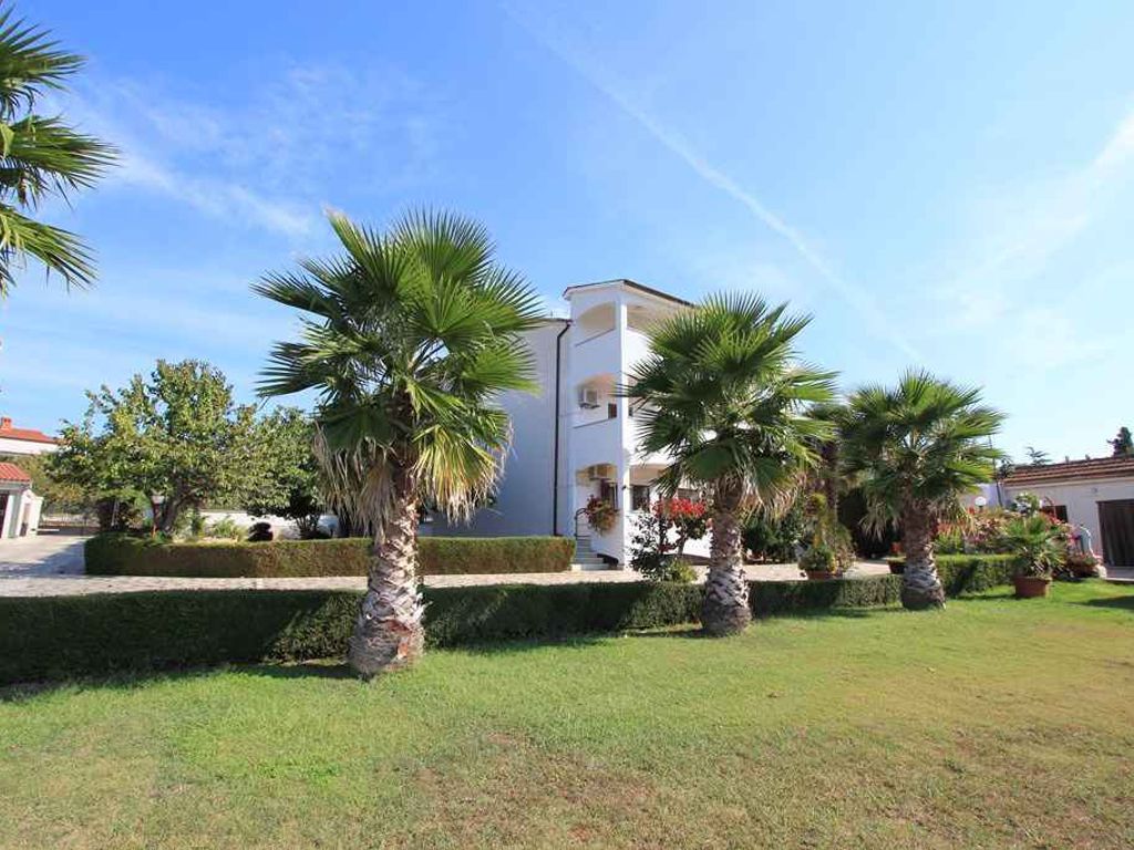 Ferienwohnung mit Garten und Grill