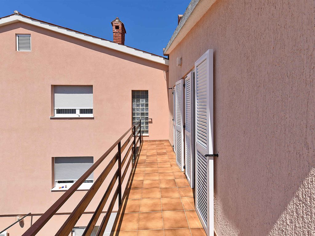 Ferienwohnung mit Terrasse und Klimaanlage