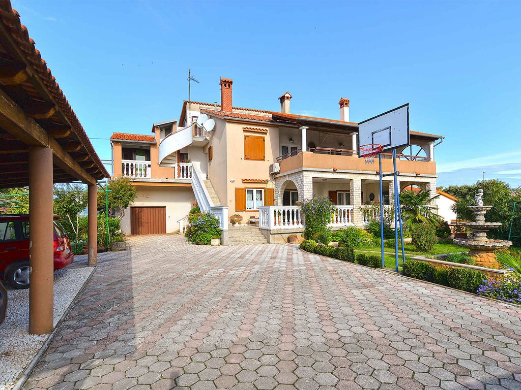 Ferienwohnung mit Terrasse und Klimaanlage