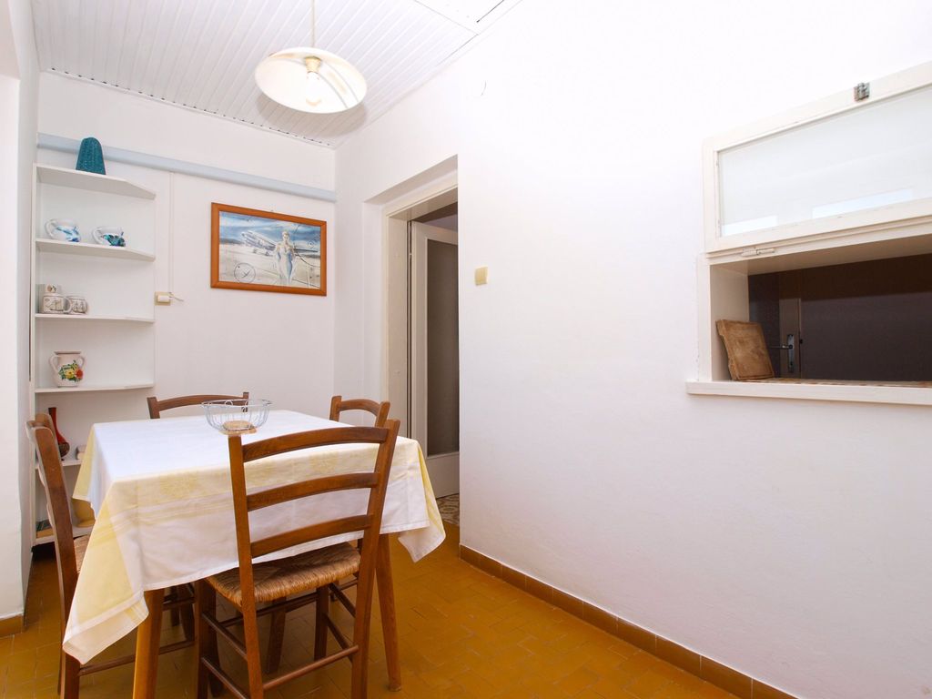 Ferienhaus mit Pool und Grill
