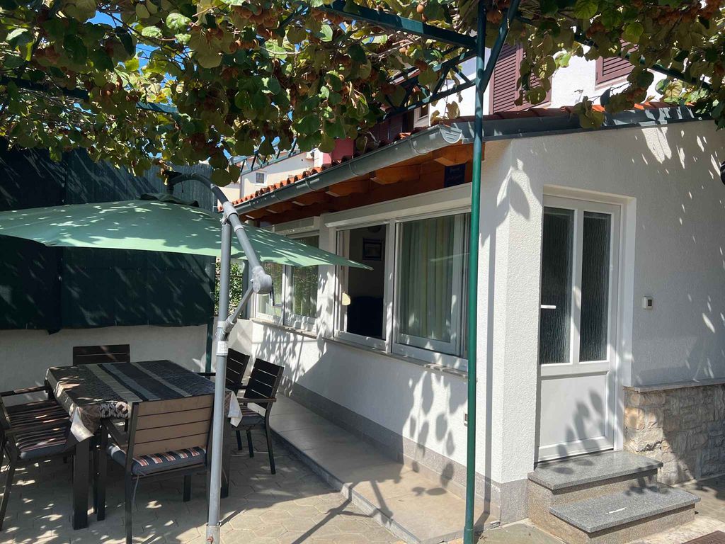 Ferienwohnung mit Terrasse und Klimaanlage