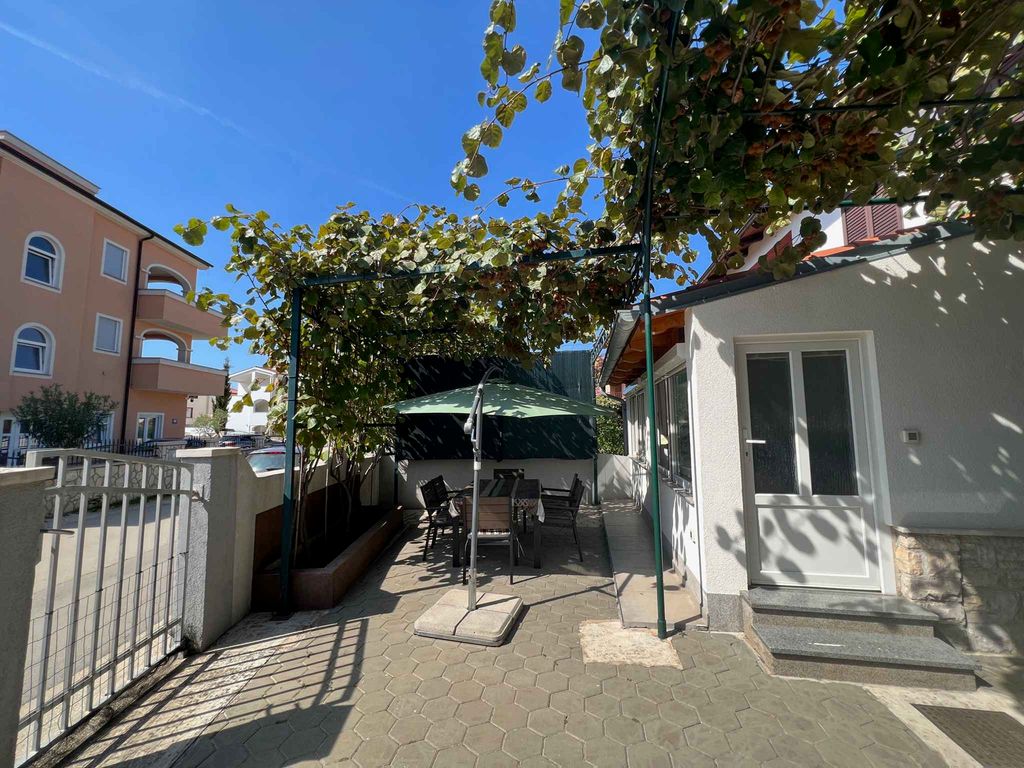Ferienwohnung mit Terrasse und Klimaanlage