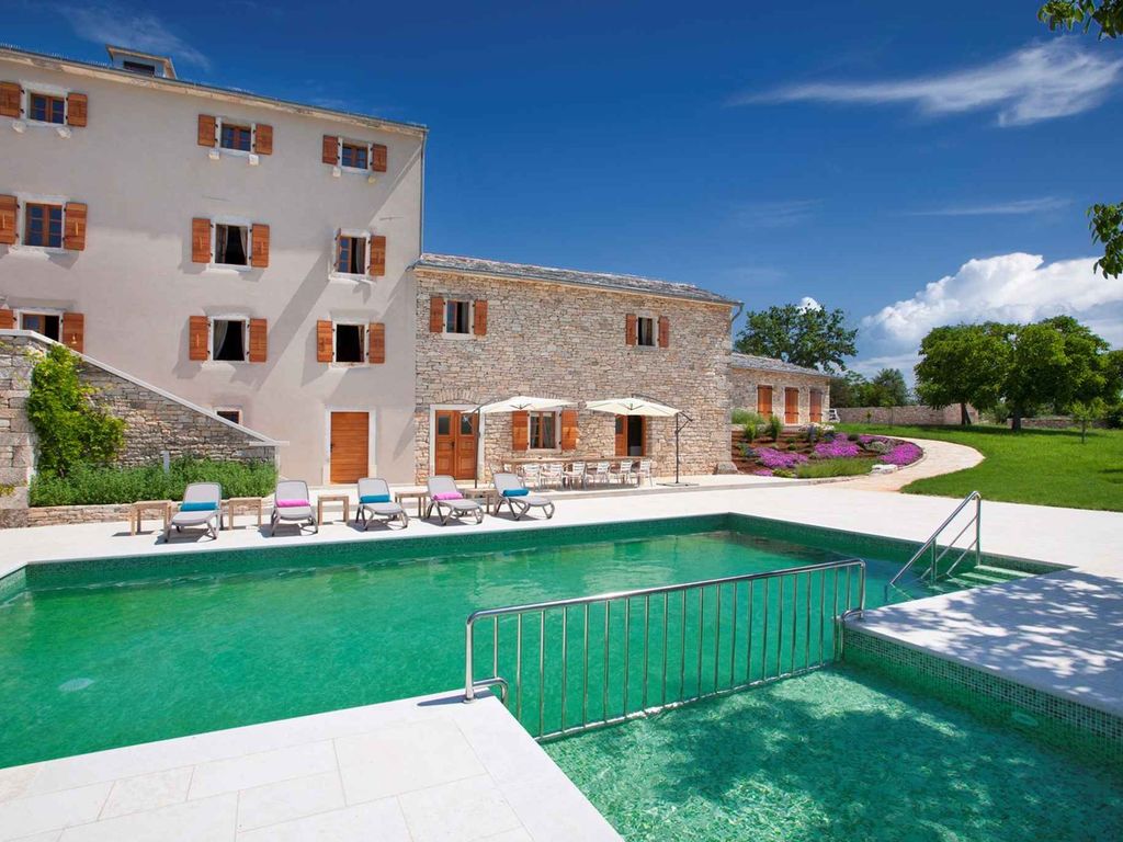 FerienHaus mit Pool