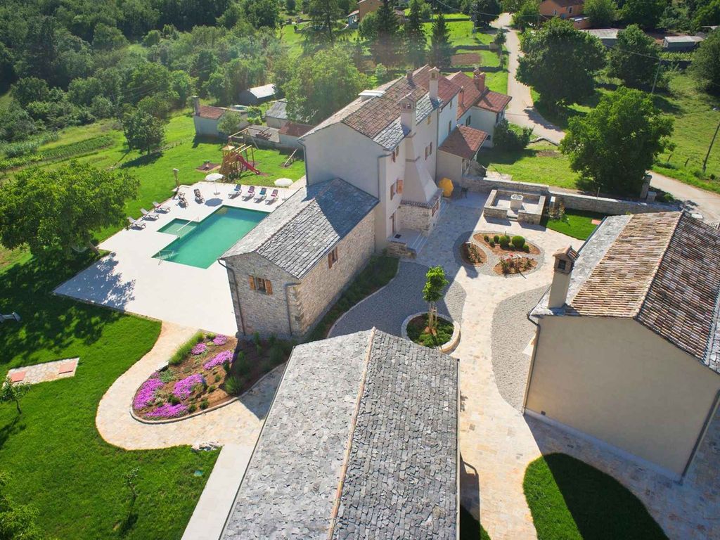 FerienHaus mit Pool