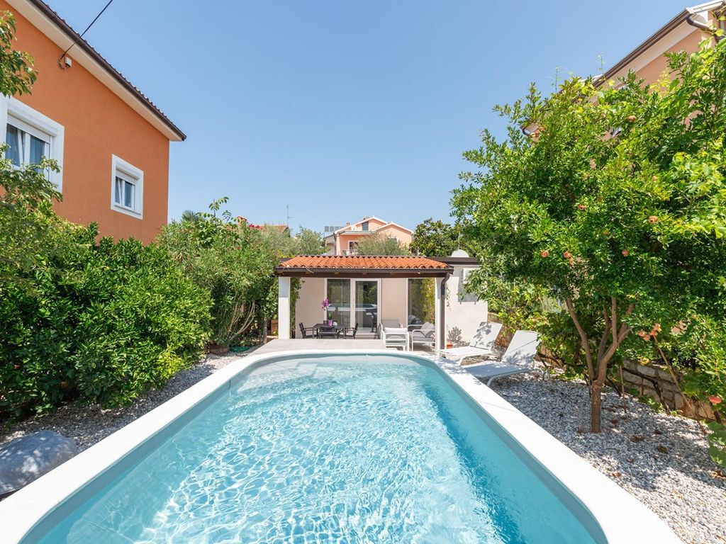 Ferienhaus mit Klimaanlage und Pool