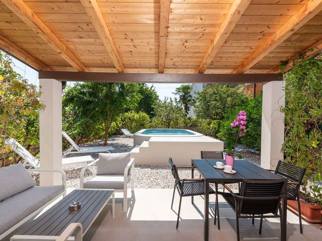 Ferienhaus mit Klimaanlage und Pool