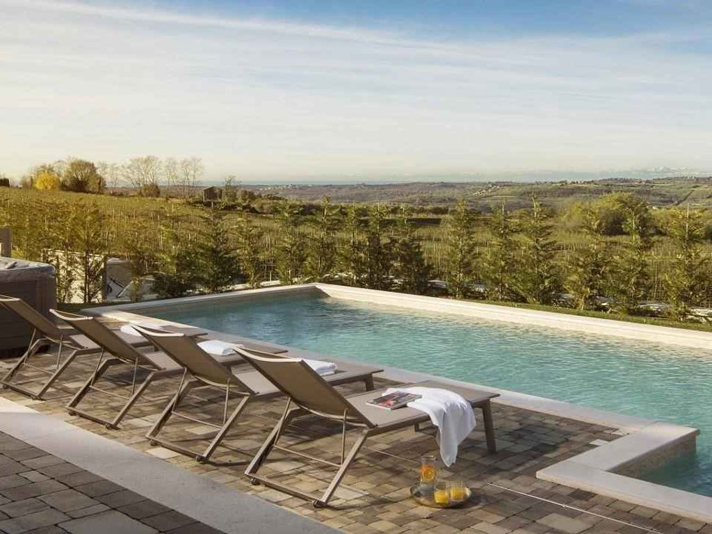 Villa mit Pool