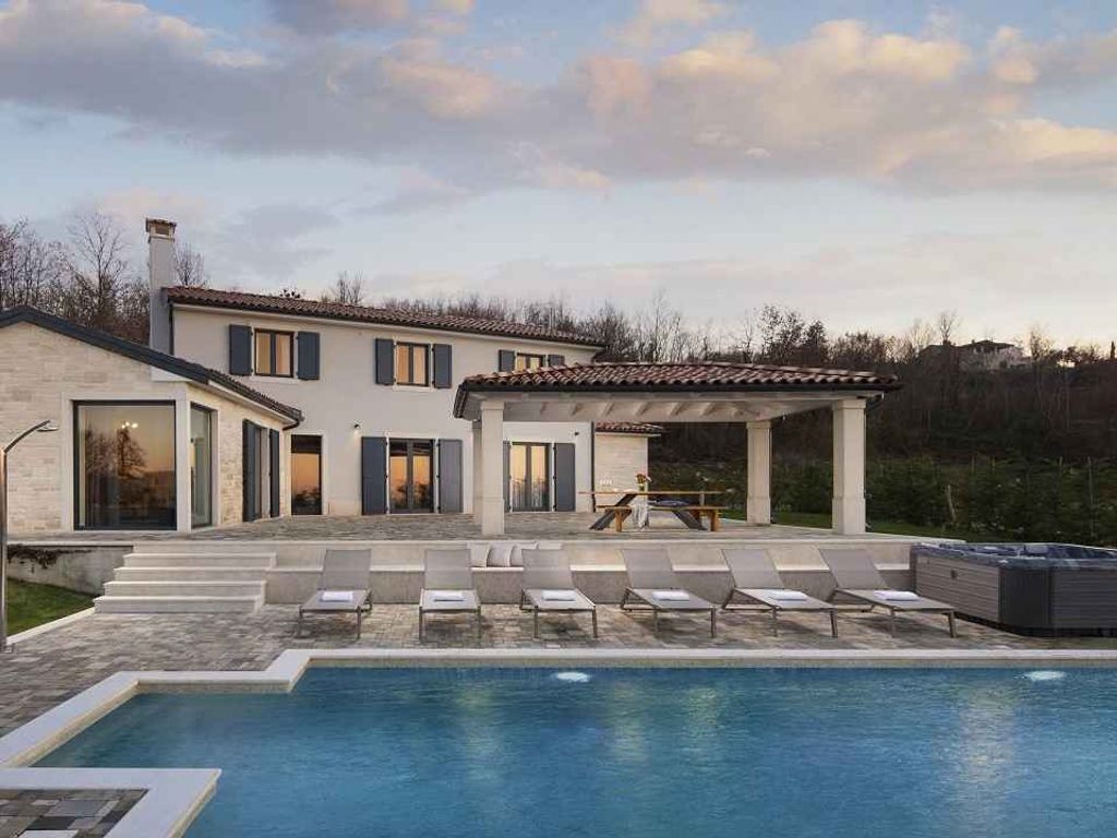 Villa mit Pool