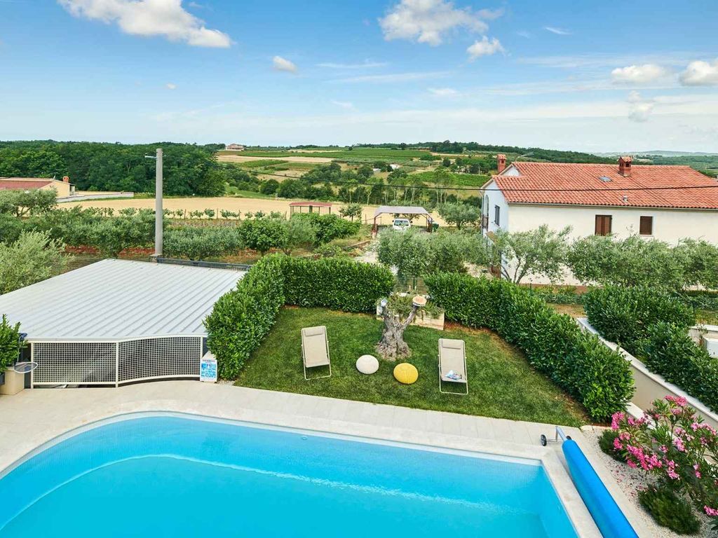 Villa mit Klimaanlage und Pool