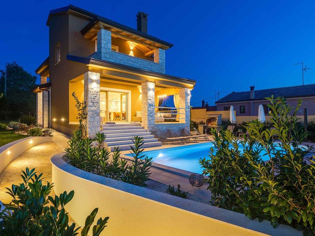 Villa mit Klimaanlage und Pool