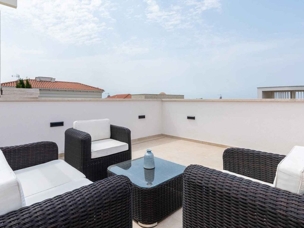 Villa mit Klimaanlage und Pool