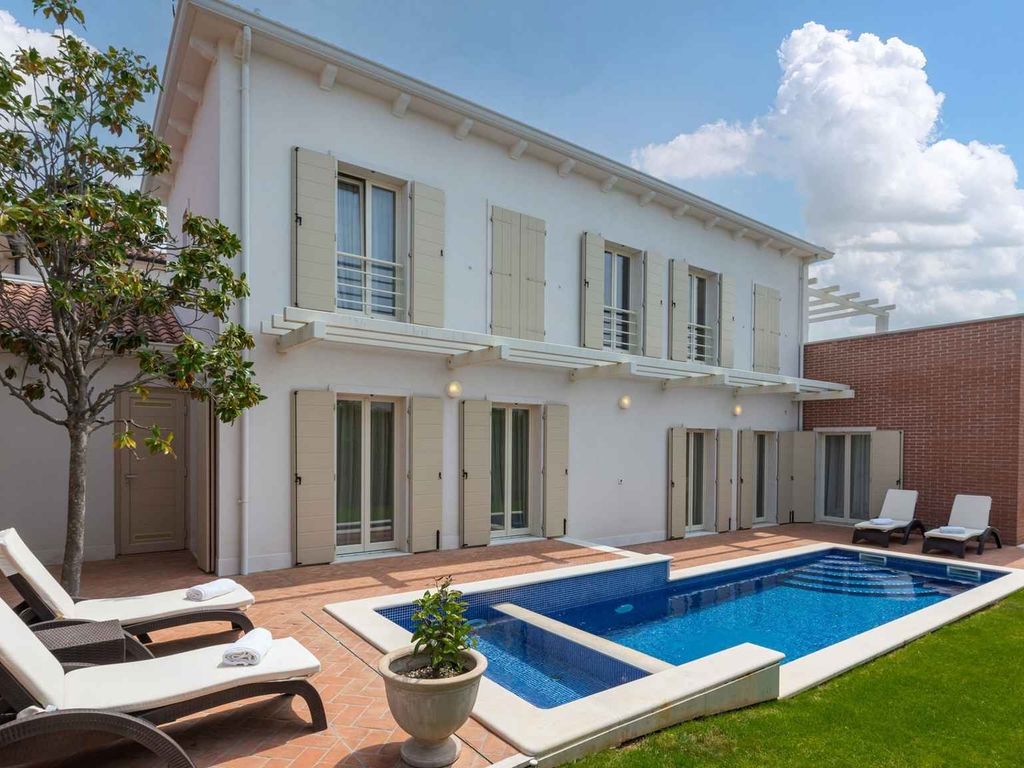 Villa mit Klimaanlage und Pool