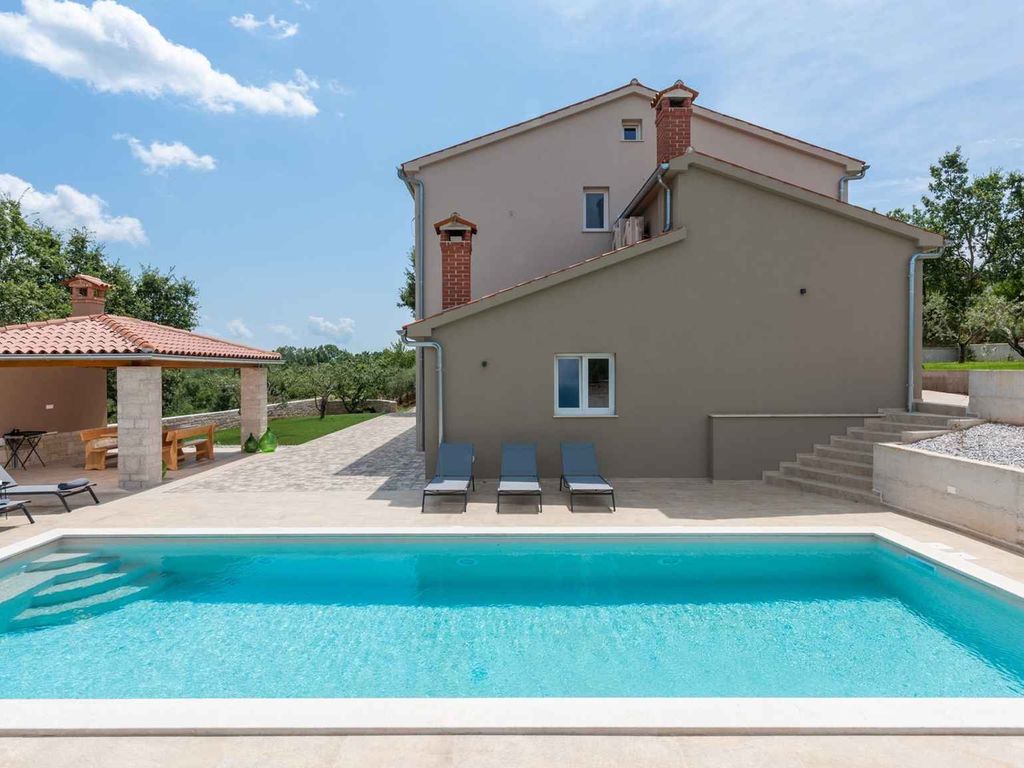 Villa mit Klimaanlage und Pool
