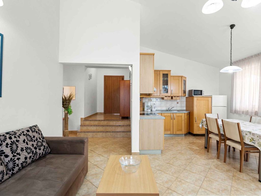 Ferienwohnung mit Klimaanlage und Pool