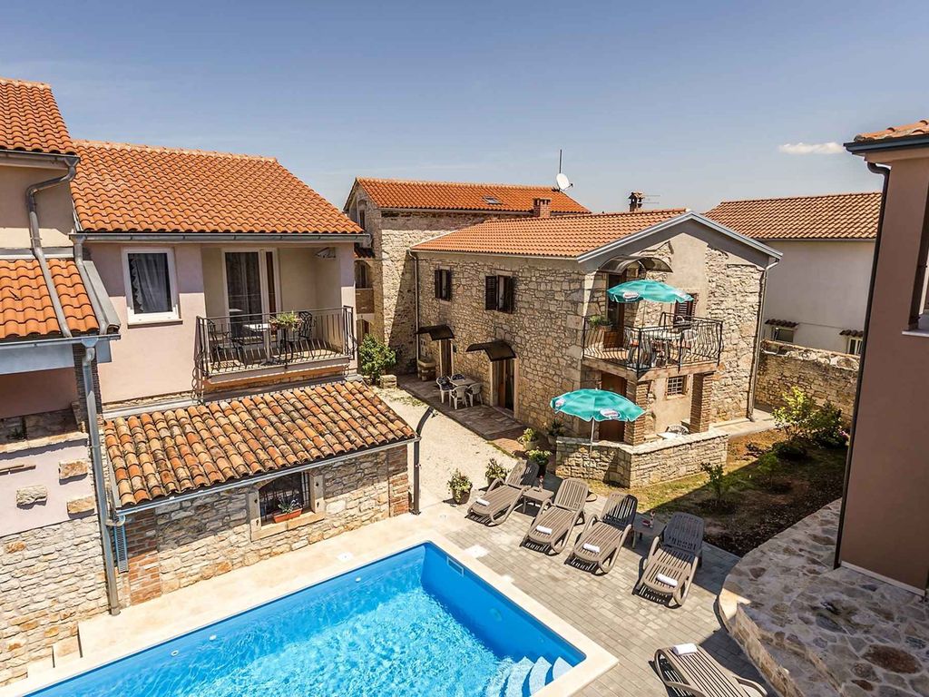 Ferienwohnung mit Klimaanlage und Pool