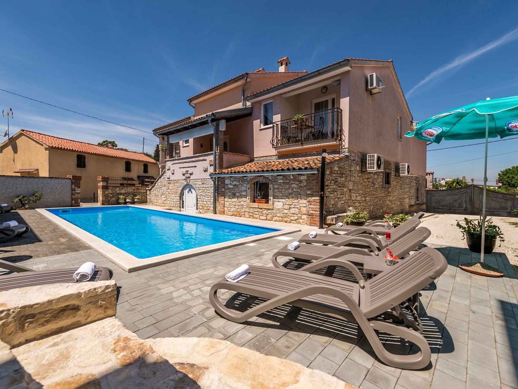 Ferienwohnung mit gemeinsamem Pool