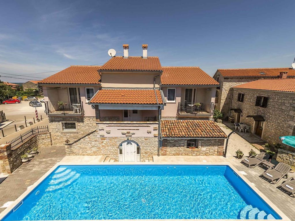 Ferienwohnung mit gemeinsamem Pool