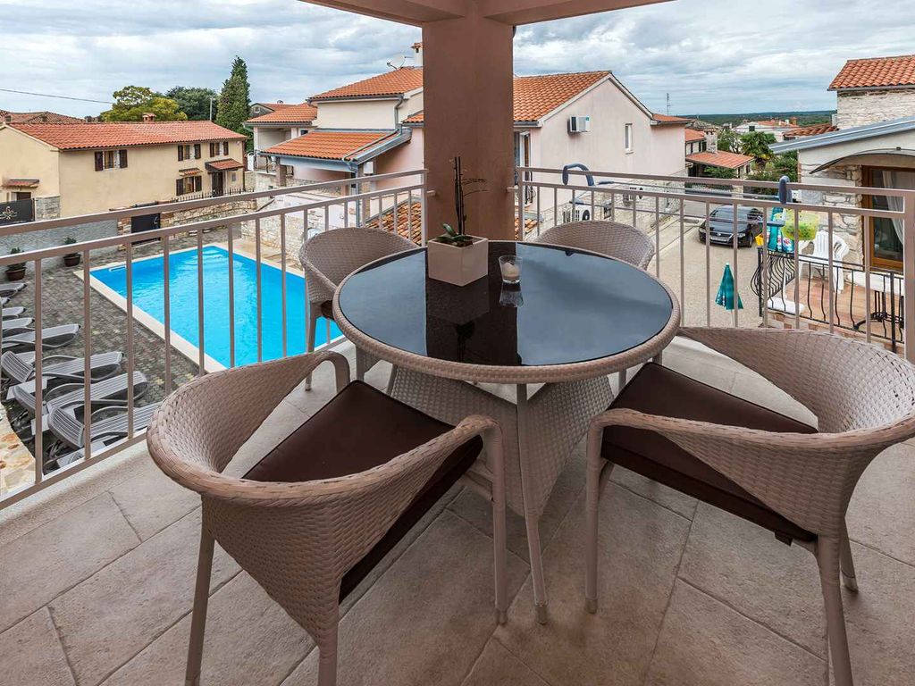 Ferienwohnung mit Pool