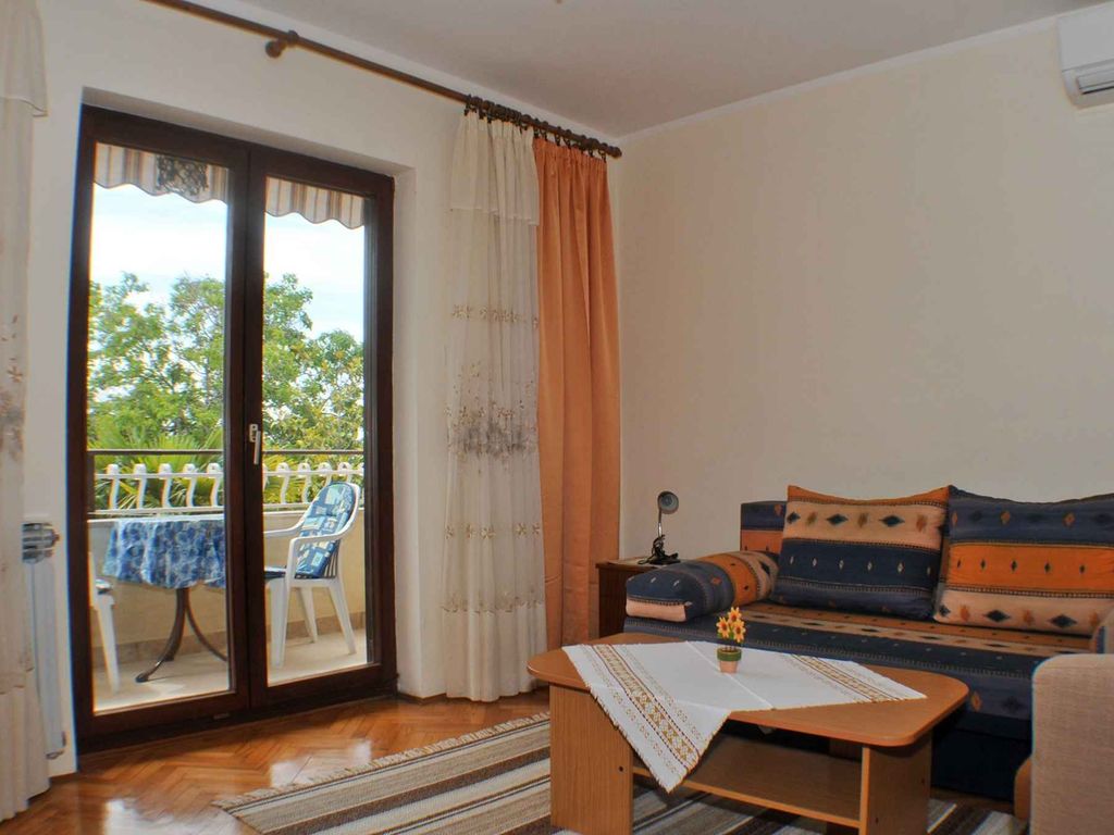 Ferienwohnung mit Klimaanlage und Balkon