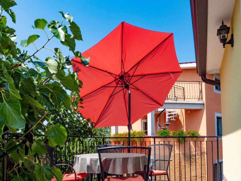 Studio mit Balkon
