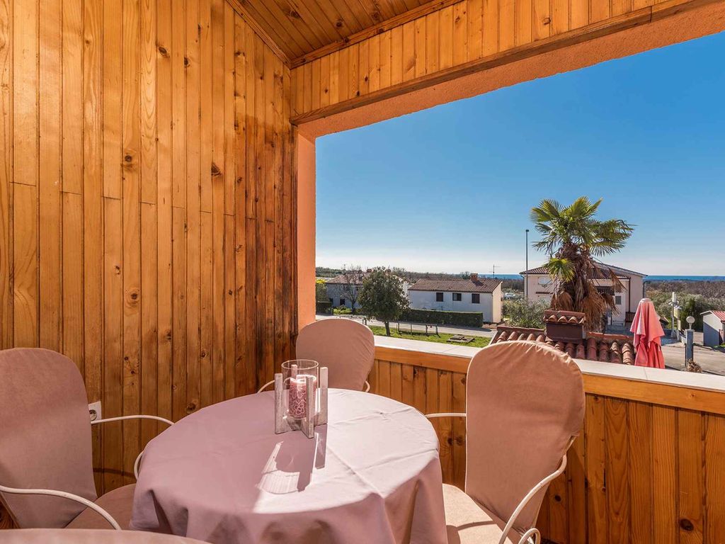 Ferienwohnung mit Klimaanlage und Balkon