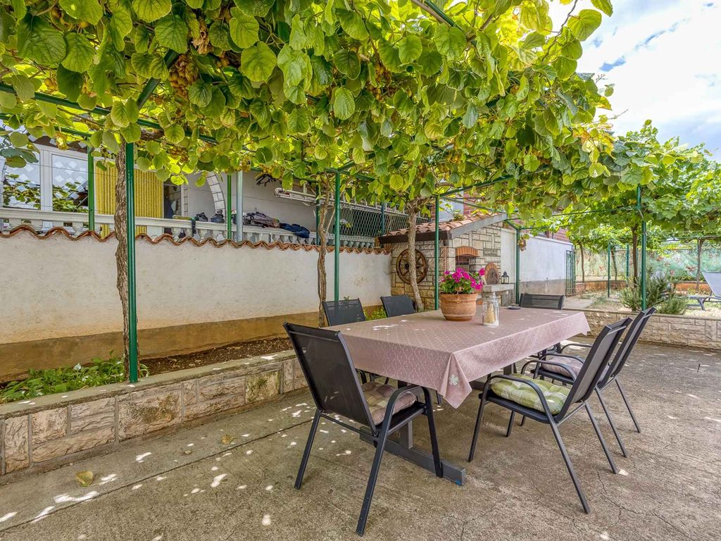 Ferienwohnung mit Klimaanlage und Terrasse