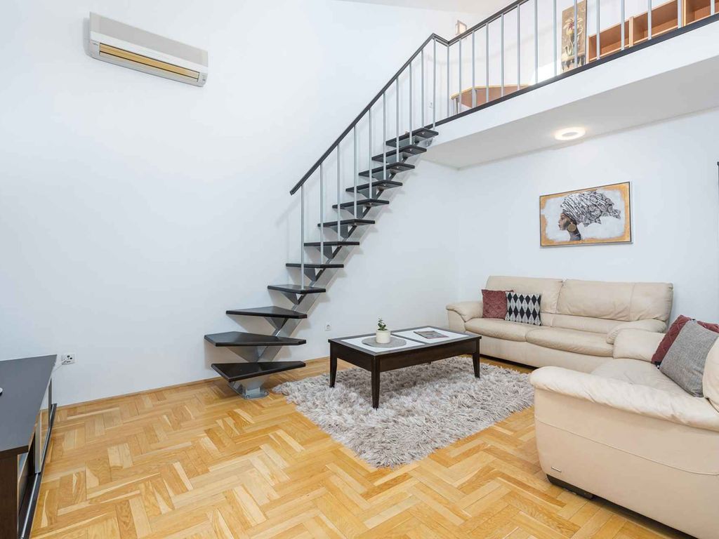 Modern eingerichtetes Apartment für vier Personen mit herrlichem Meerblick