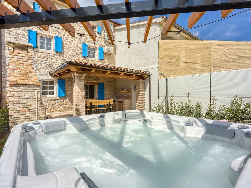 Ferienhaus mit Whirlpool