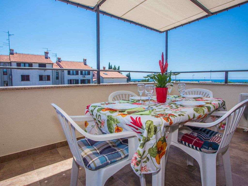 Ferienwohnung mit Balkon und Meerblick