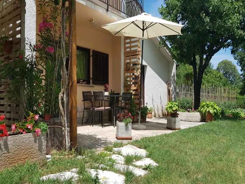 Ferienwohnung mit Klimaanlage und Grill
