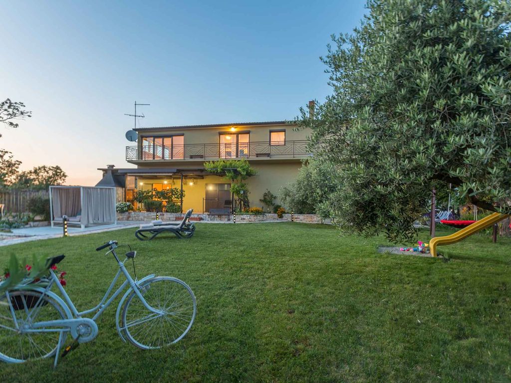 FerienHaus mit Aussenpool