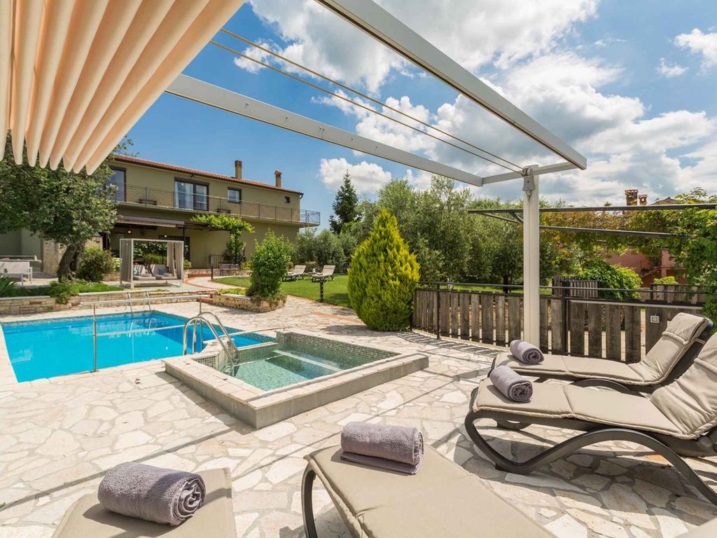 Villa mit Klimaanlage und Pool