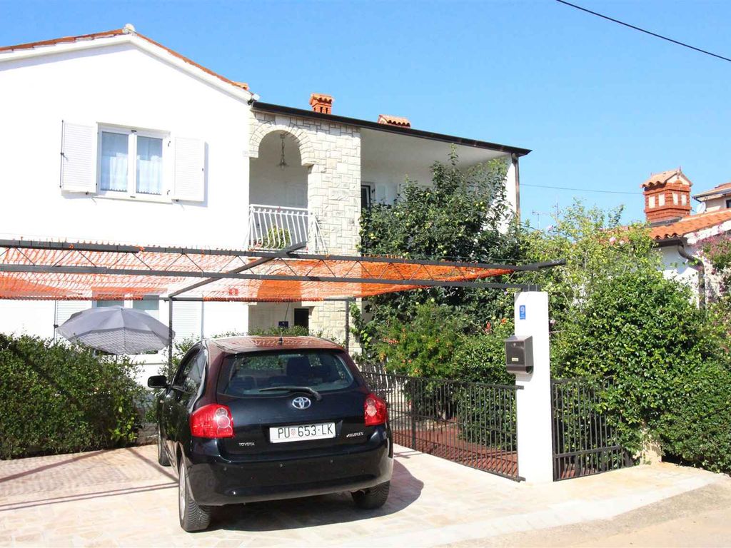 Ferienwohnung Apartment mit Terrasse und Klimaanlage