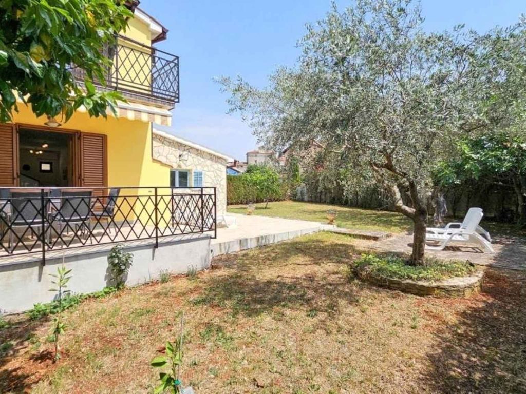 Ferienhaus mit grossem Garten und Klima