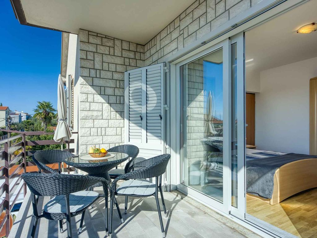 Zwei-Zimmer-Wohnung in Novigrad