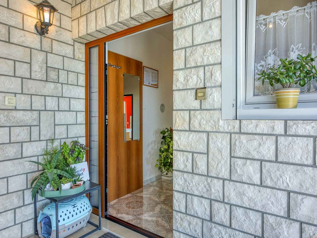 Zwei-Zimmer-Wohnung in Novigrad