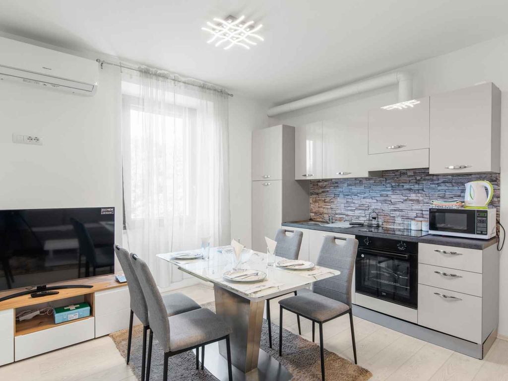 Ferienwohnung mit Klimaanlage und Terrasse