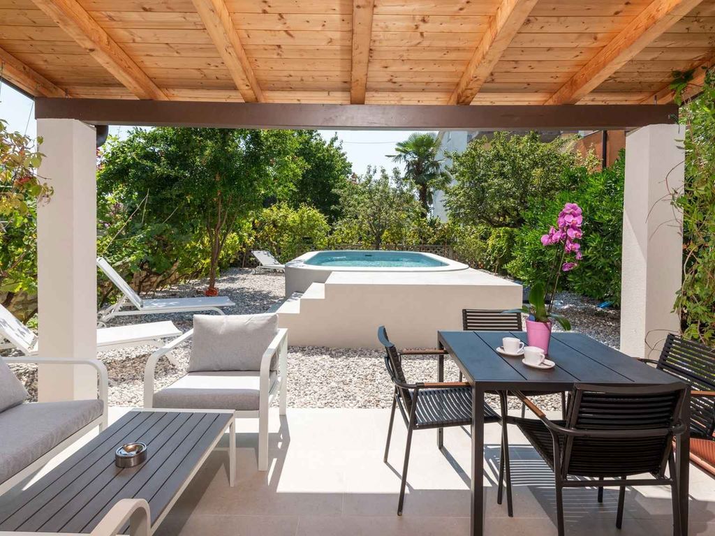 Villa mit Pool