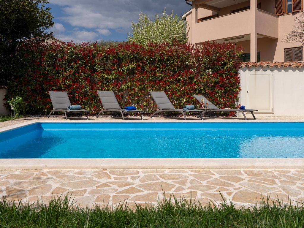 Finca mit Pool und Garten