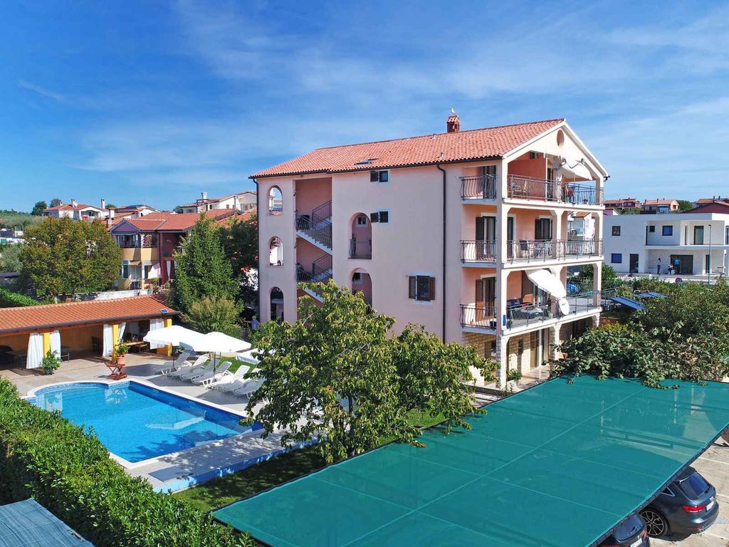 Studio mit Pool und Klimaanlage