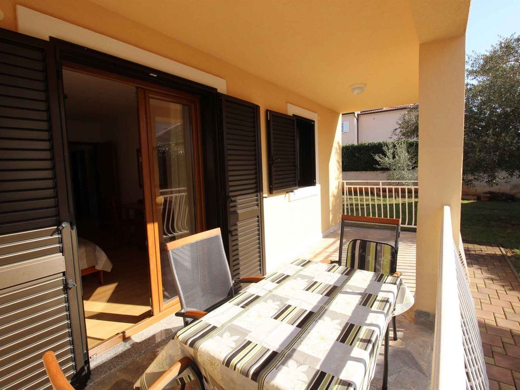 Ferienwohnung mit Terrasse und Klimaanlage