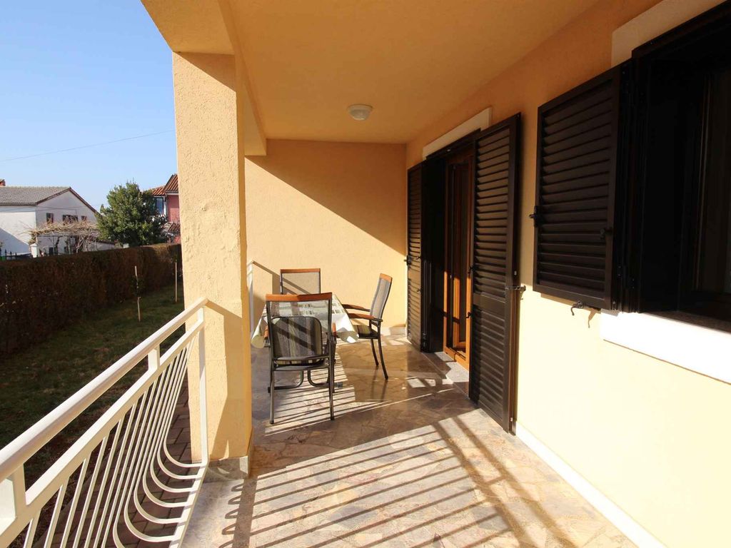 Ferienwohnung mit Terrasse und Klimaanlage