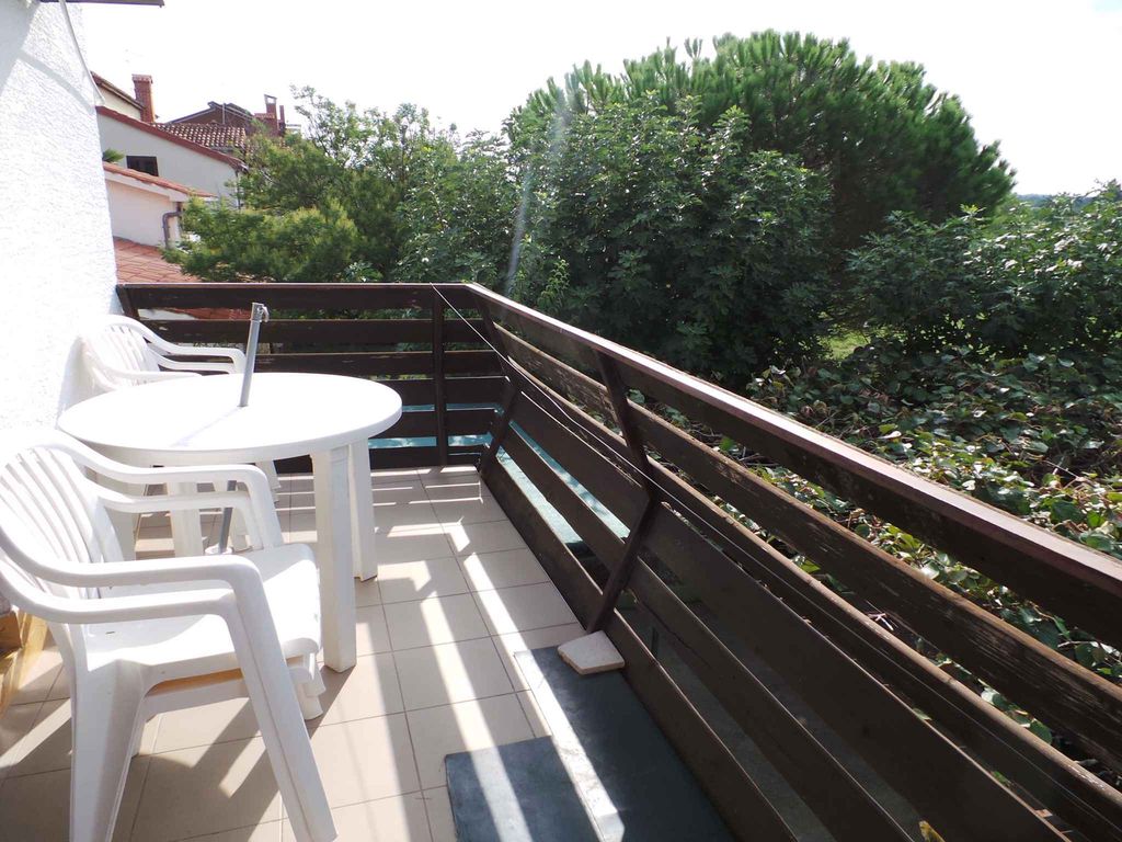 Ferienwohnung mit Balkon und Klimaanlage