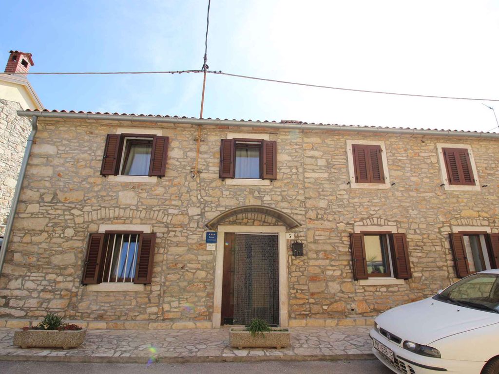 Ferienhaus im Stadtzentrum von Novigrad, Strand 150 m entfernt