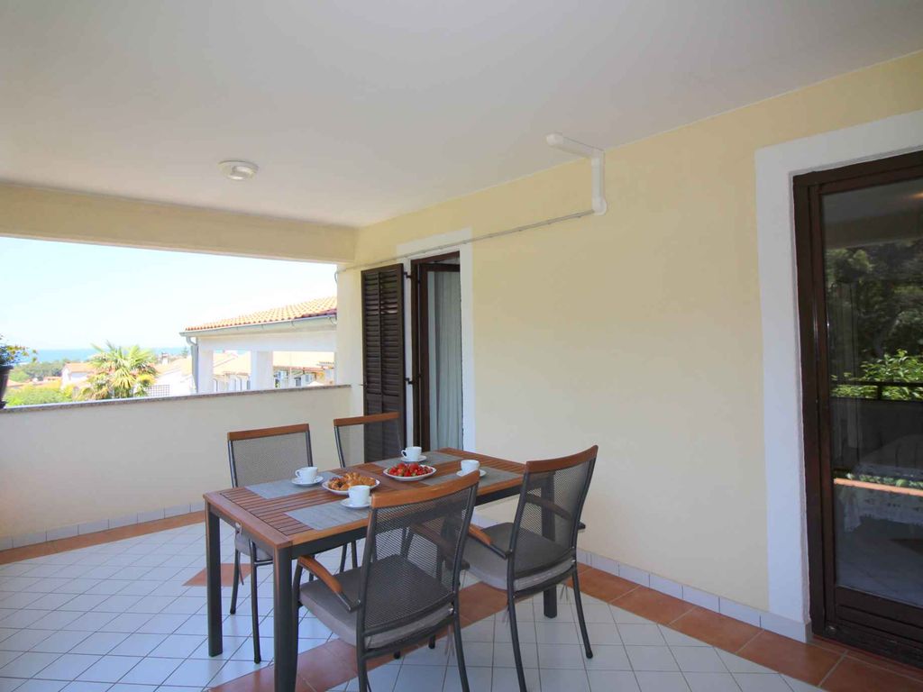 Ferienwohnung mit Blick aufs Meer vom Balkon