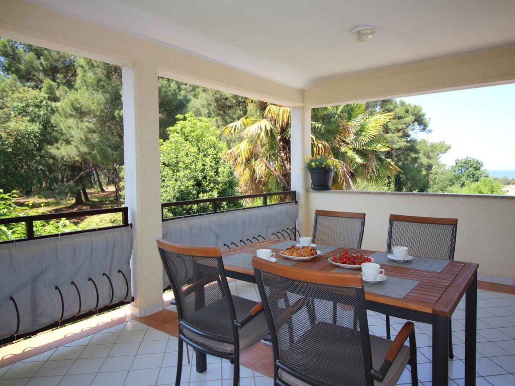 Ferienwohnung mit Blick aufs Meer vom Balkon