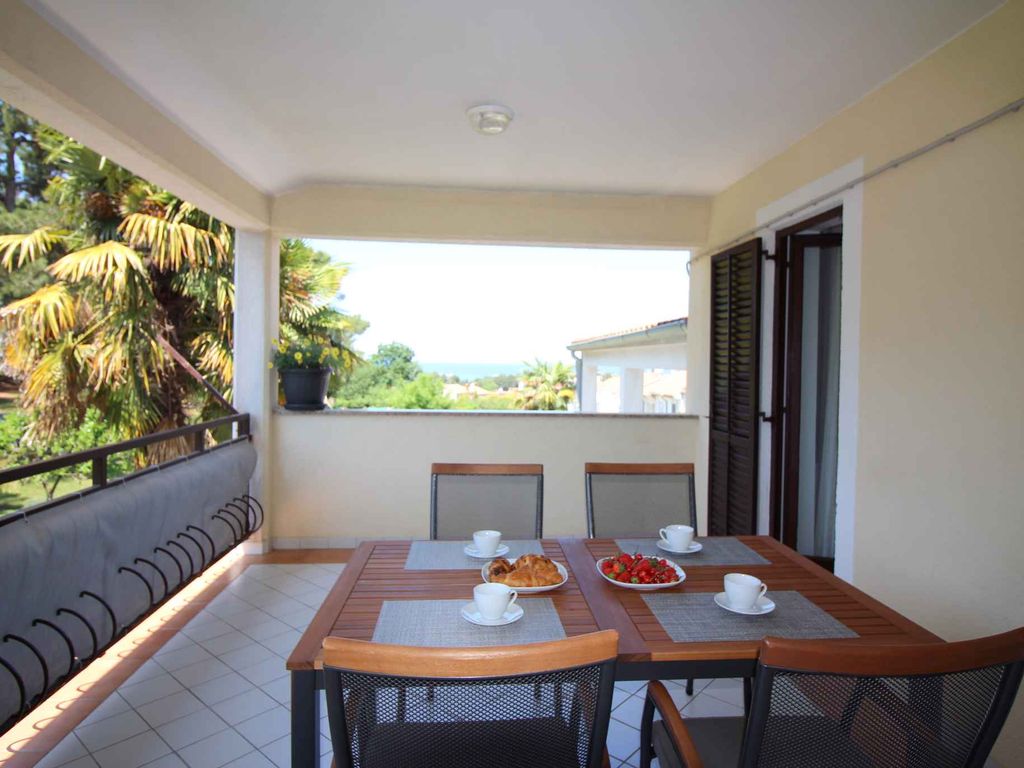 Ferienwohnung mit Blick aufs Meer vom Balkon